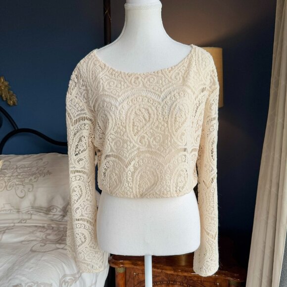 Boho Woven Paisley Lace Bell Sleeve Cropped Shirt - Picture 2 of 9